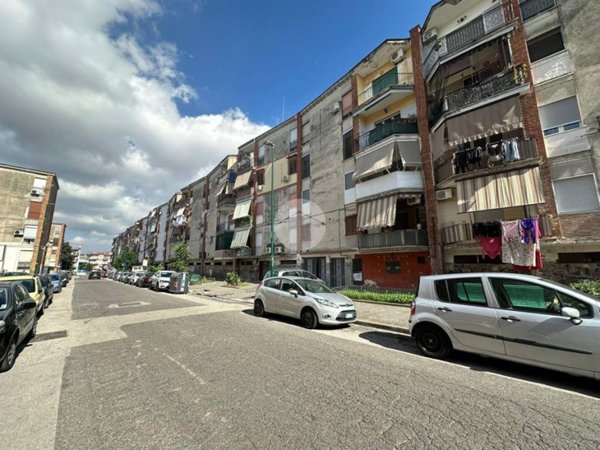 appartamento in vendita a Napoli in zona Miano