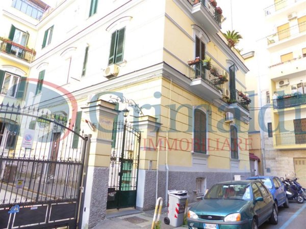 ufficio in vendita a Napoli in zona Vomero