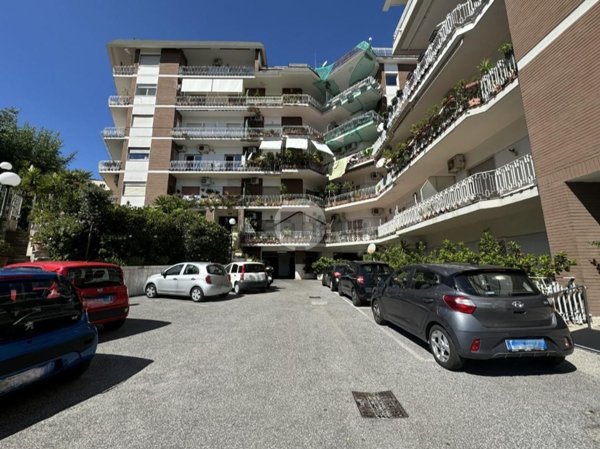 appartamento in vendita a Napoli in zona Posillipo