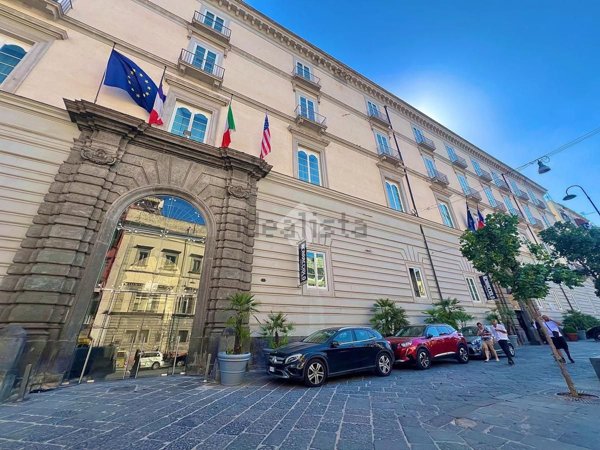 appartamento in vendita a Napoli in zona San Lorenzo