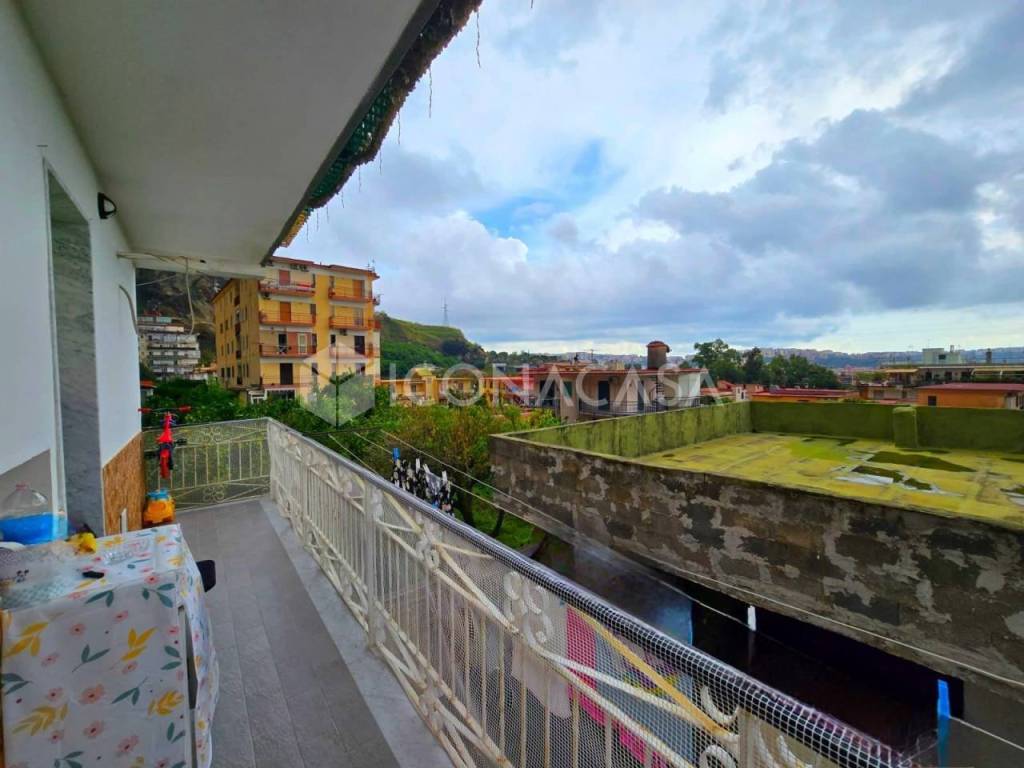 appartamento in vendita a Napoli in zona Soccavo