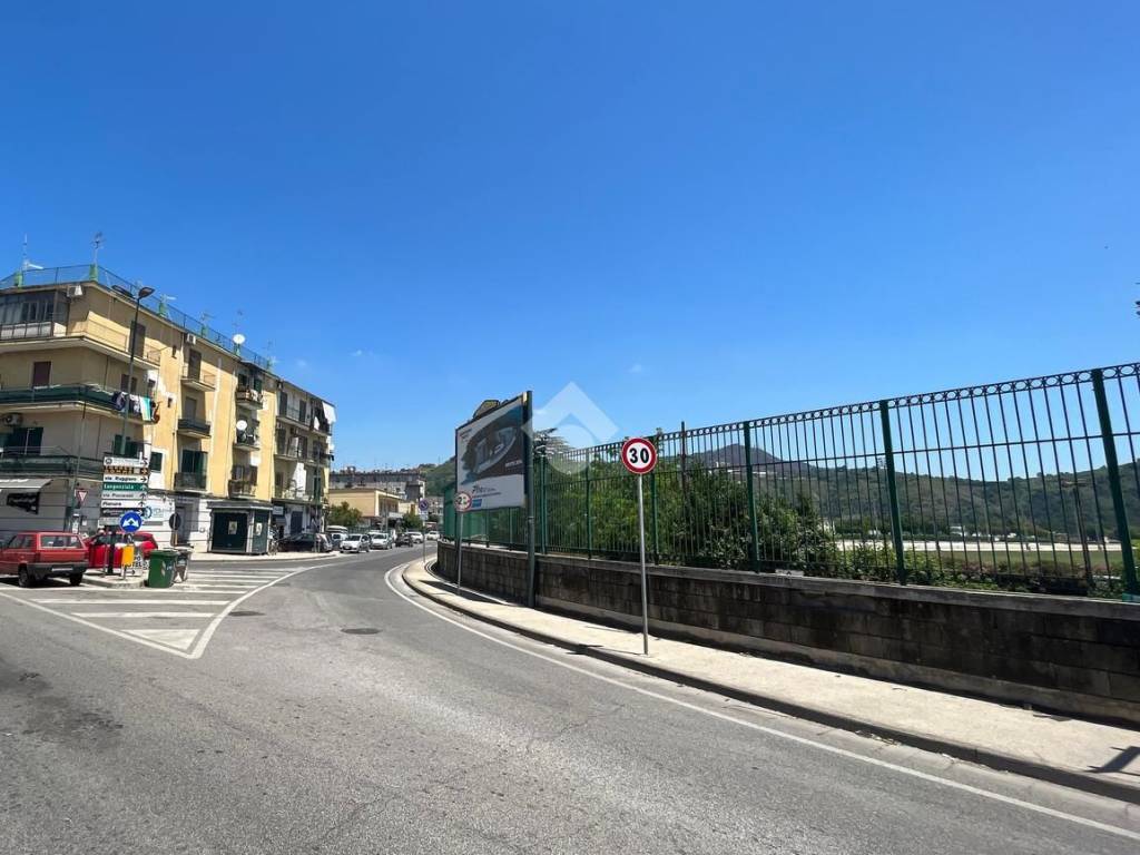appartamento in vendita a Napoli in zona Bagnoli