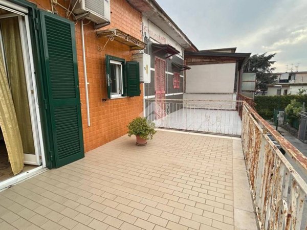 pentavano in vendita a Napoli in zona Ponticelli