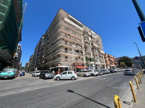 appartamento in vendita a Napoli in zona Pianura