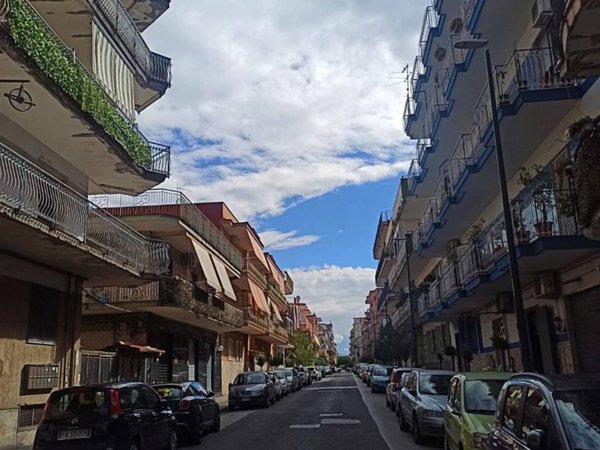 casa indipendente in vendita a Napoli in zona Barra