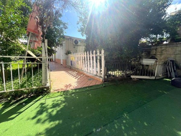 casa indipendente in vendita a Napoli in zona Pianura