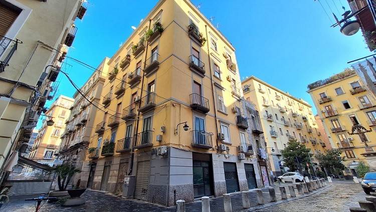 appartamento in vendita a Napoli in zona Pendino / San Giuseppe