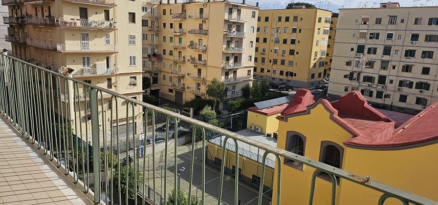 appartamento in vendita a Napoli in zona Arenella