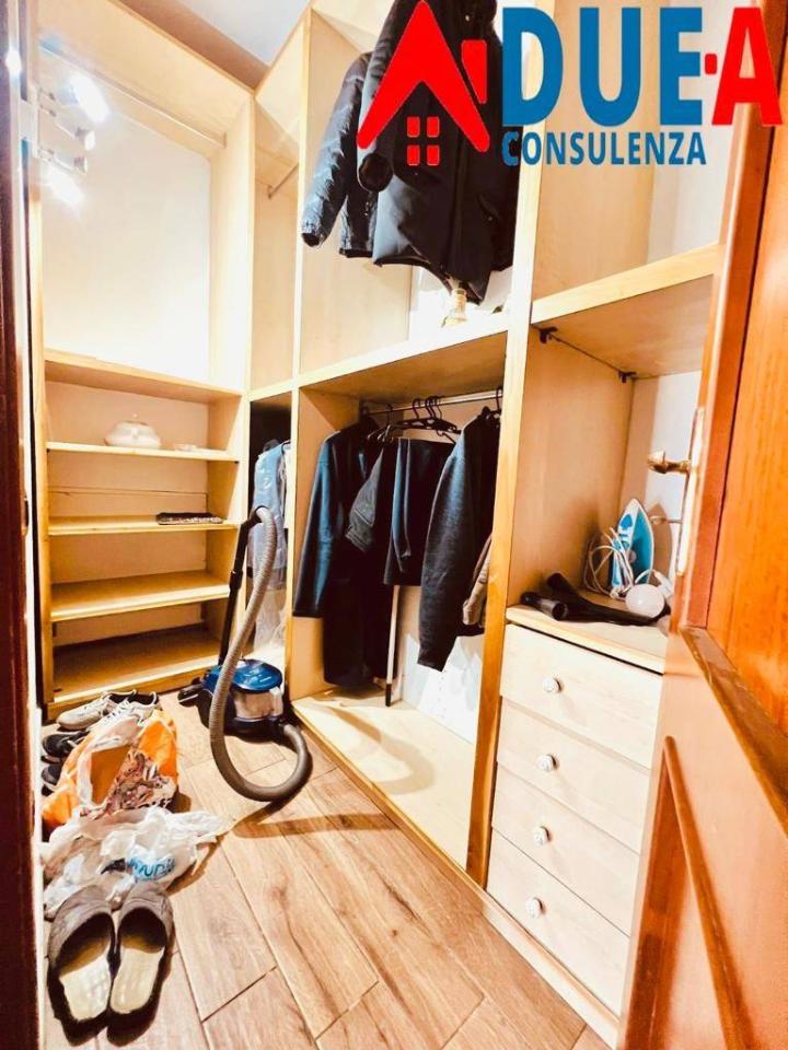 appartamento in vendita a Napoli in zona Pianura