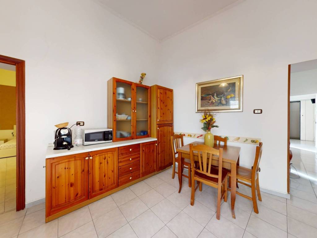 appartamento in vendita a Napoli in zona Stella