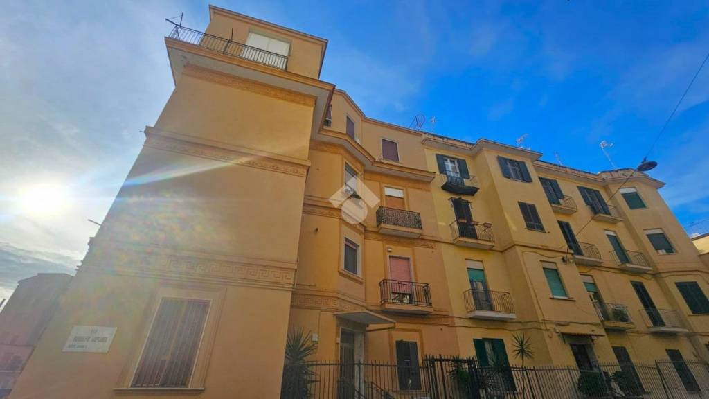 appartamento in vendita a Napoli in zona Bagnoli