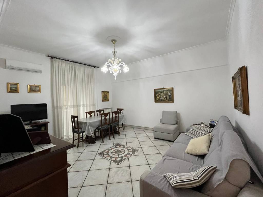appartamento in vendita a Napoli in zona Arenella