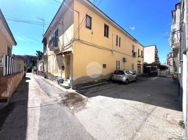 appartamento in vendita a Napoli in zona Bagnoli