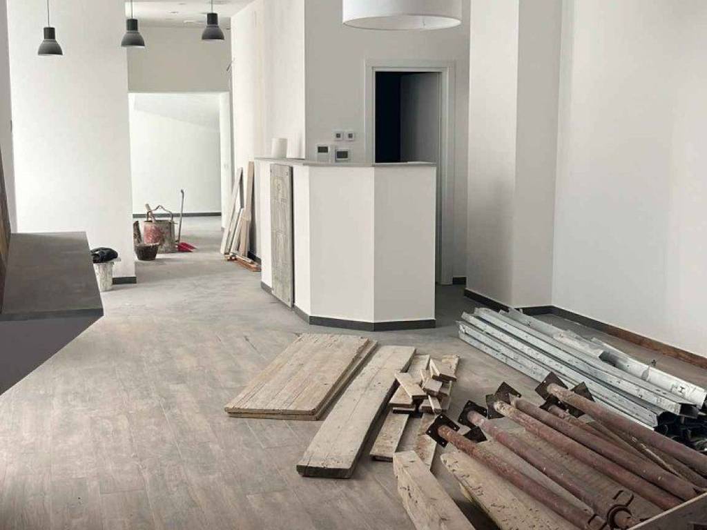 intera palazzina in vendita a Napoli in zona Pendino / San Giuseppe