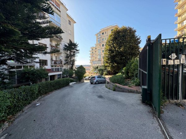 appartamento in vendita a Napoli in zona Fuorigrotta