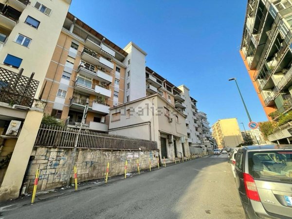 appartamento in vendita a Napoli in zona Fuorigrotta