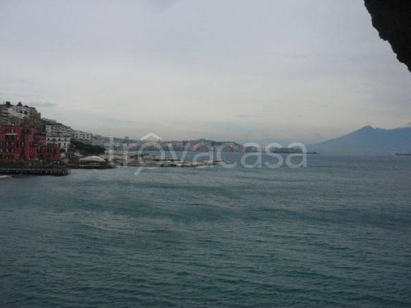 appartamento in vendita a Napoli in zona Posillipo