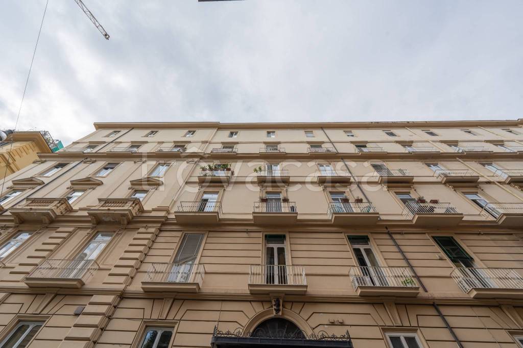 appartamento in vendita a Napoli in zona Chiaia