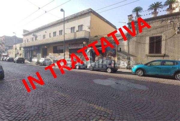 negozio in vendita a Napoli in zona San Giovanni a Teduccio