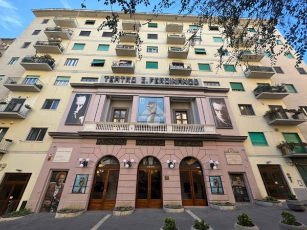 appartamento in vendita a Napoli in zona San Ferdinando