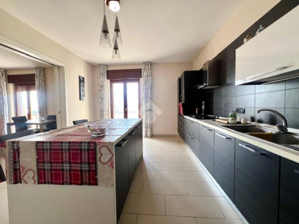 appartamento in vendita a Napoli in zona Pianura