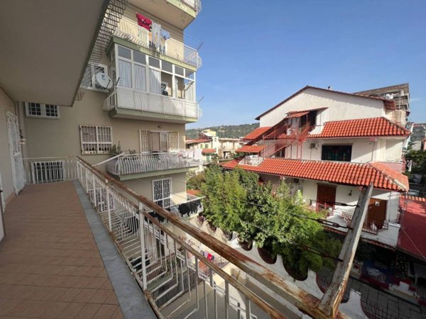 appartamento in vendita a Napoli in zona Pianura