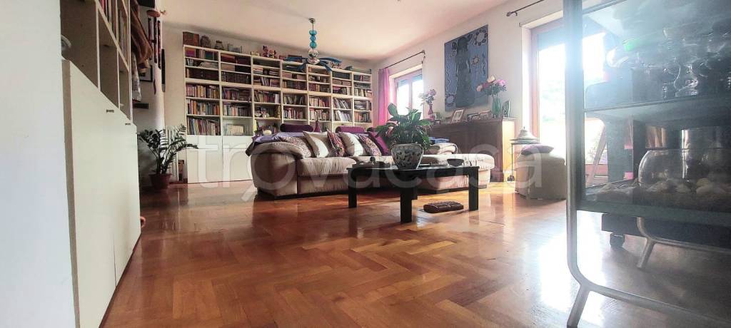 appartamento in vendita a Napoli in zona Fuorigrotta