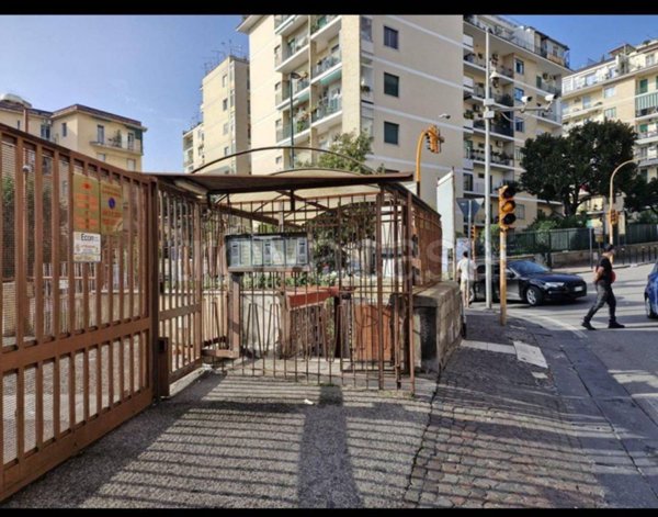 appartamento in vendita a Napoli in zona Arenella