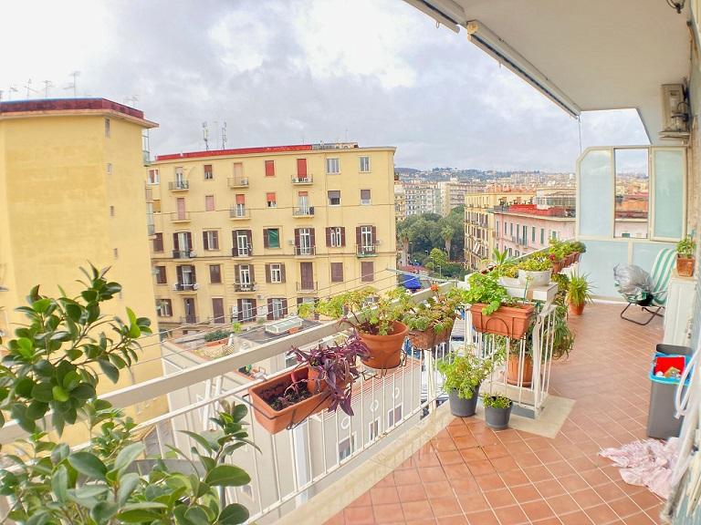 appartamento in vendita a Napoli in zona Vomero
