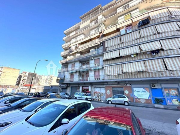 appartamento in vendita a Napoli in zona Secondigliano