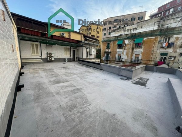 appartamento in vendita a Napoli in zona Stella