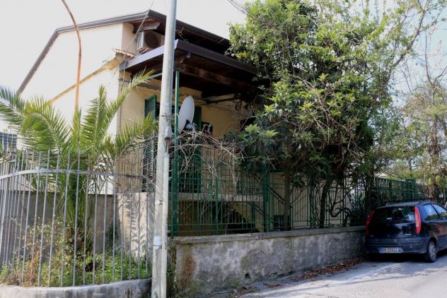 casa indipendente in vendita a Napoli