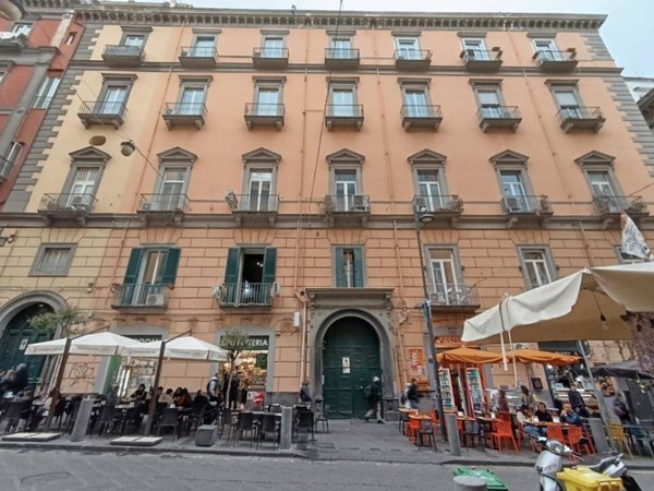 appartamento in vendita a Napoli in zona Pendino / San Giuseppe