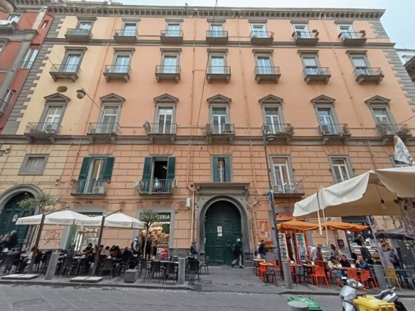 appartamento in vendita a Napoli in zona Pendino / San Giuseppe