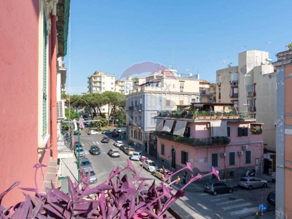 appartamento in vendita a Napoli in zona Bagnoli