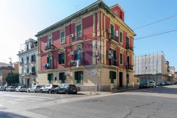 appartamento in vendita a Napoli in zona Bagnoli
