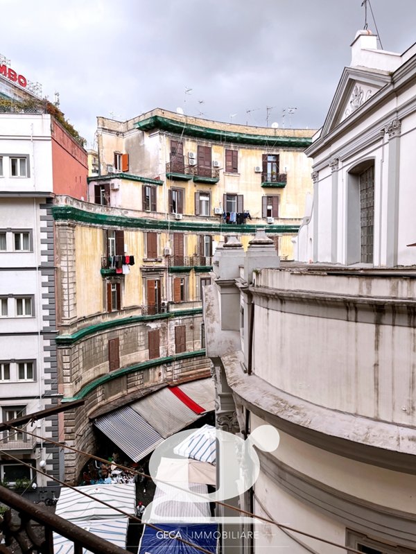 appartamento in vendita a Napoli in zona Porto