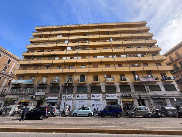 appartamento in vendita a Napoli in zona Vicaria