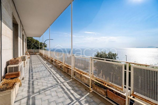 appartamento in vendita a Napoli in zona Posillipo