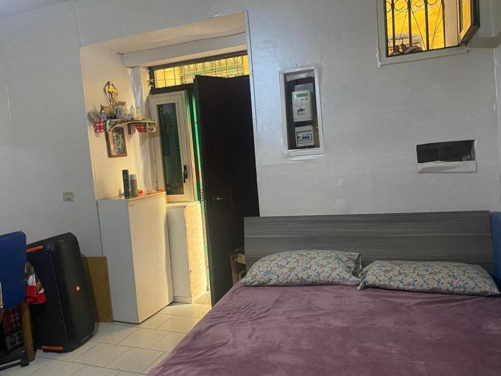 appartamento in vendita a Napoli in zona Chiaia