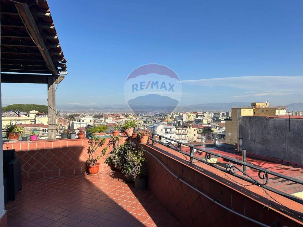 appartamento in vendita a Napoli in zona Chiaiano