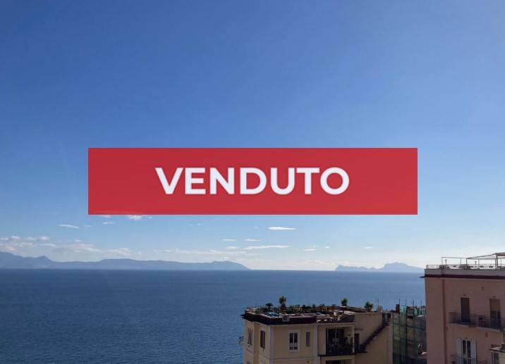 appartamento in vendita a Napoli in zona Posillipo