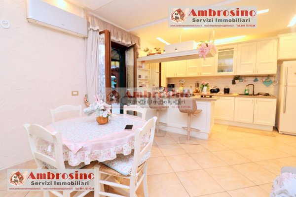 appartamento in vendita a Napoli in zona Secondigliano