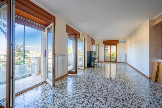 appartamento in vendita a Napoli in zona Posillipo