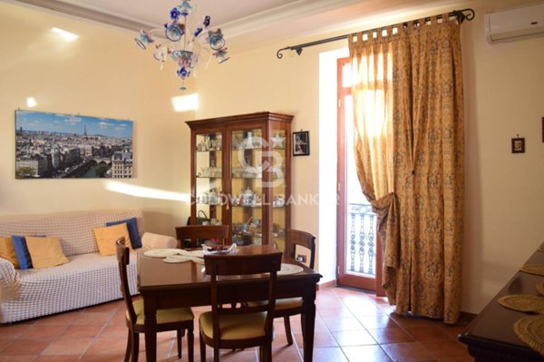 appartamento in vendita a Napoli in zona San Lorenzo