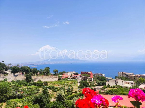 appartamento in vendita a Napoli in zona Posillipo