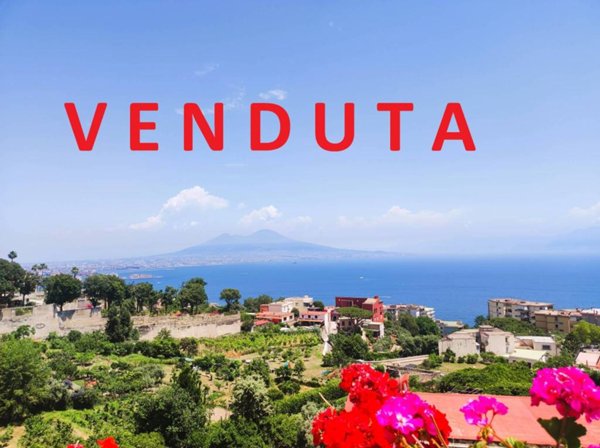 appartamento in vendita a Napoli in zona Posillipo