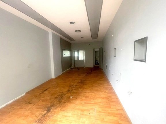 negozio in vendita a Napoli in zona Vomero