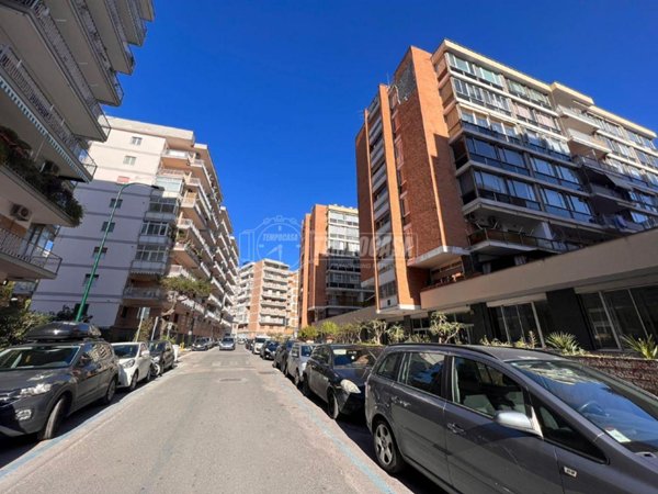 appartamento in vendita a Napoli in zona Fuorigrotta