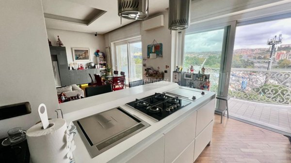 appartamento in vendita a Napoli in zona Fuorigrotta